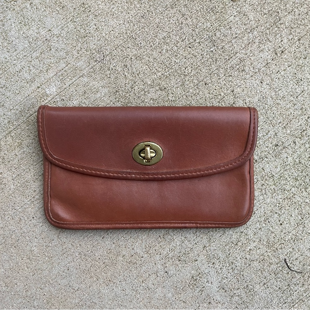 Coach Vintage Carmel Brown Leather Turn Lock Wallet